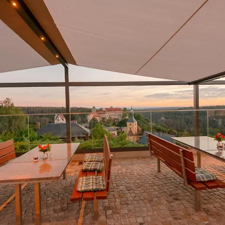 Zur Aussicht فندق