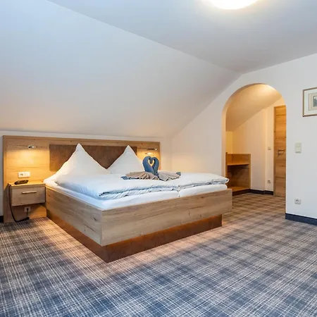 Zur Aussicht فندق هونشتاين