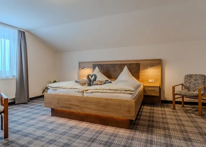 Hotel Zur Aussicht 3*